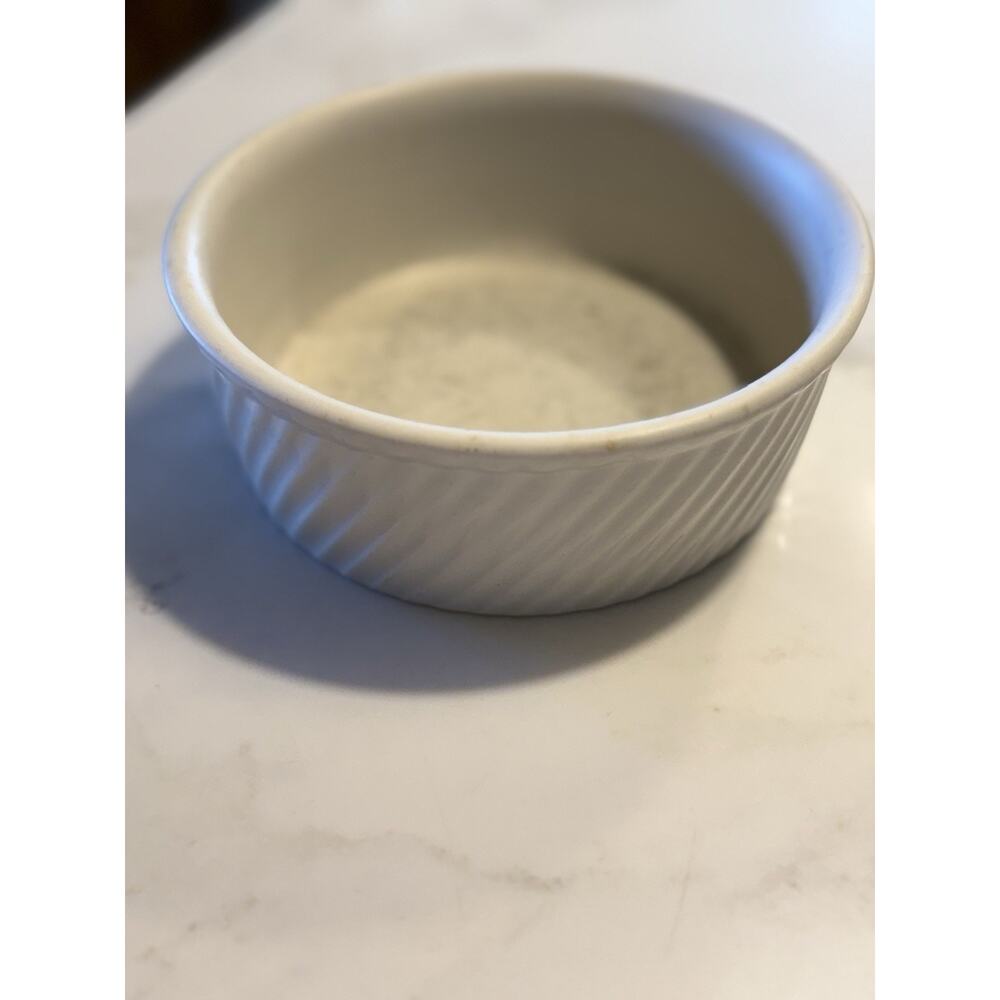 Vintage Hall China USA 503 White Ribbed Soufflé Bowl Casserole Dish Round Baker